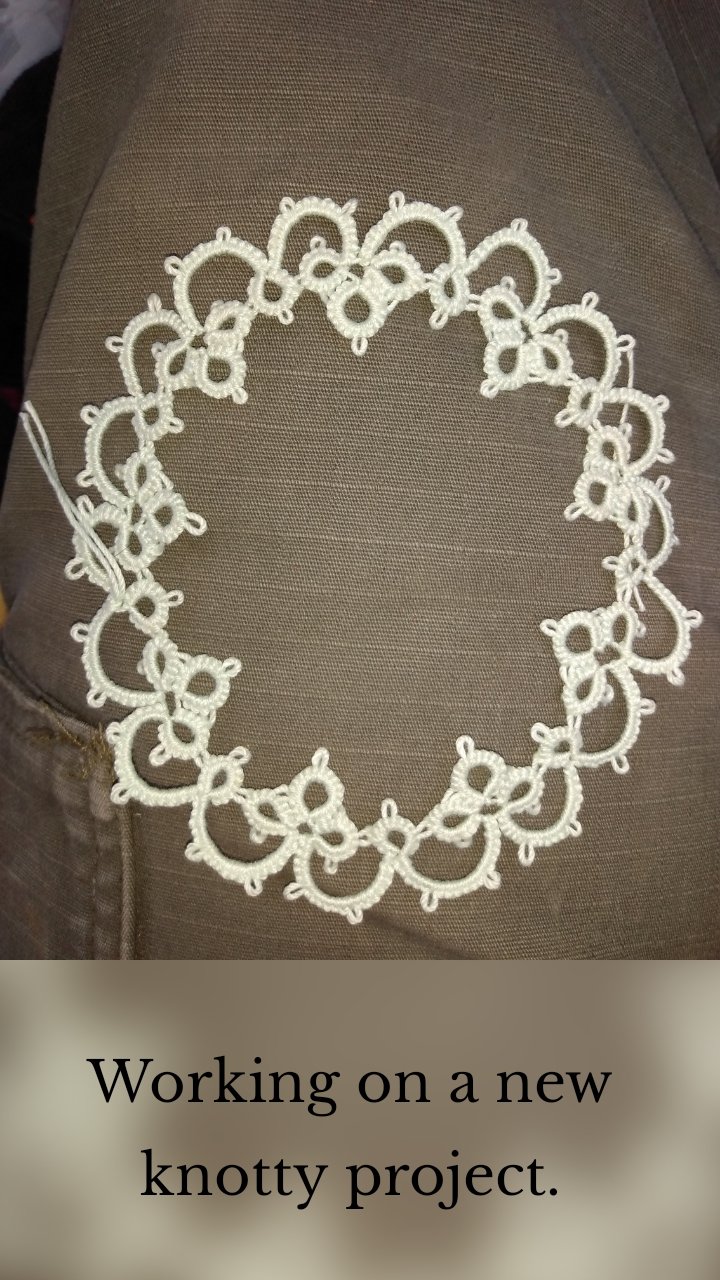 







Working on a new 
knotty project. 